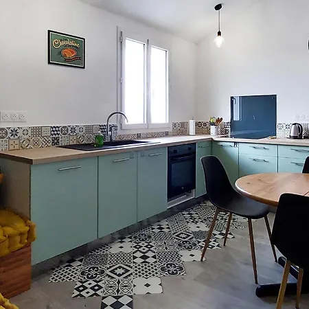 2 Bedroom Lovely In *