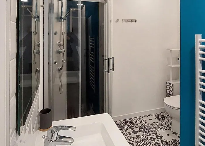 2 Bedroom Cozy In Vayres (Gironde)