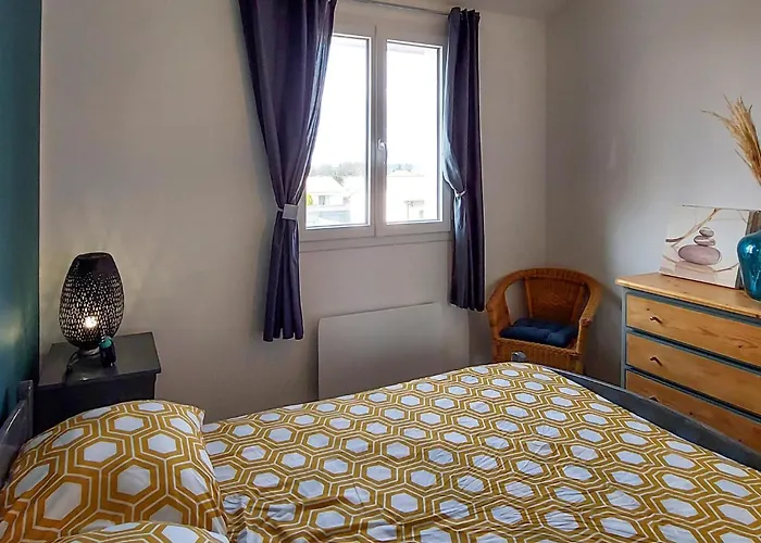 2 Bedroom Cozy In Apartamento